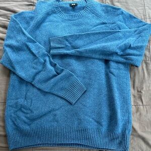 Uniqlo Men's Crewneck Sweater in Blue